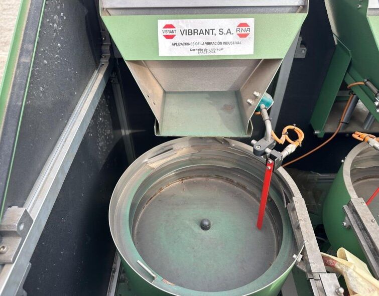 VIBRANT VIBRATORY FEEDER 2